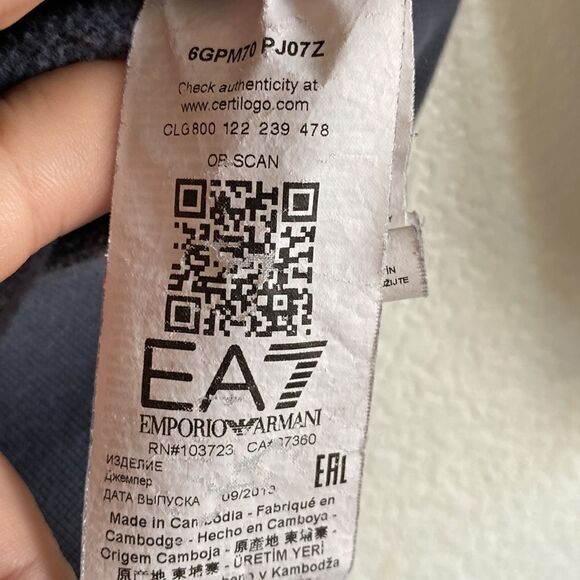 EA7 Emporio Armani Pullover Thick Hoodie Size M - Picture 7 of 11